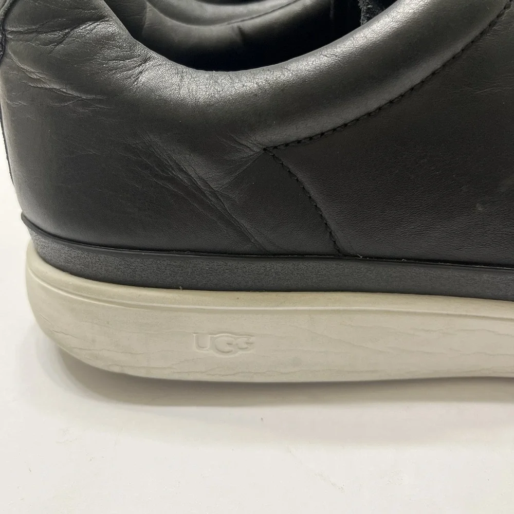 UGG Men's South Bay Lightweight Low-Top Full Grain Leather Sneaker Men's 11.5